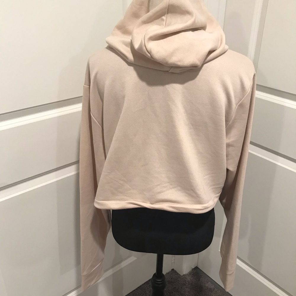 Drawstring Cropped Tracksuit - Picture 3 of 10